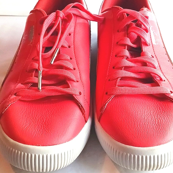 PUMA Clyde Dolphin Porcelain Rose Size 11.5 Sneakers - Picture 14 of 14